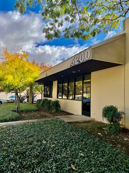 More Photos Of 5200 Golden Foothill Pky, El Dorado Hills Research And Development For Lease