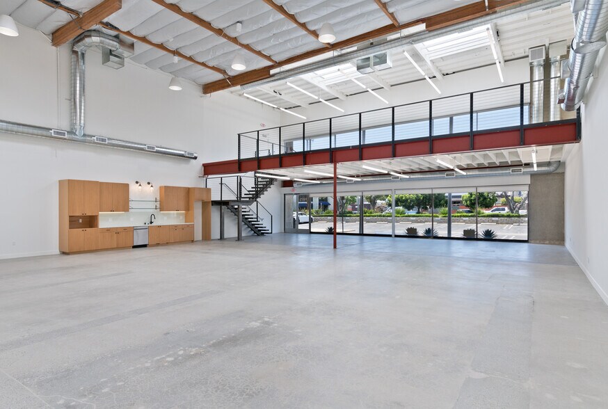 More Photos Of 2036-2048 Armacost Ave, Los Angeles Loft Creative Space For Lease