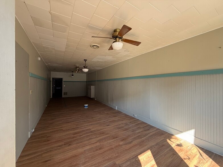 More Photos Of 615 W Main St, Mitchell Storefront For Sale