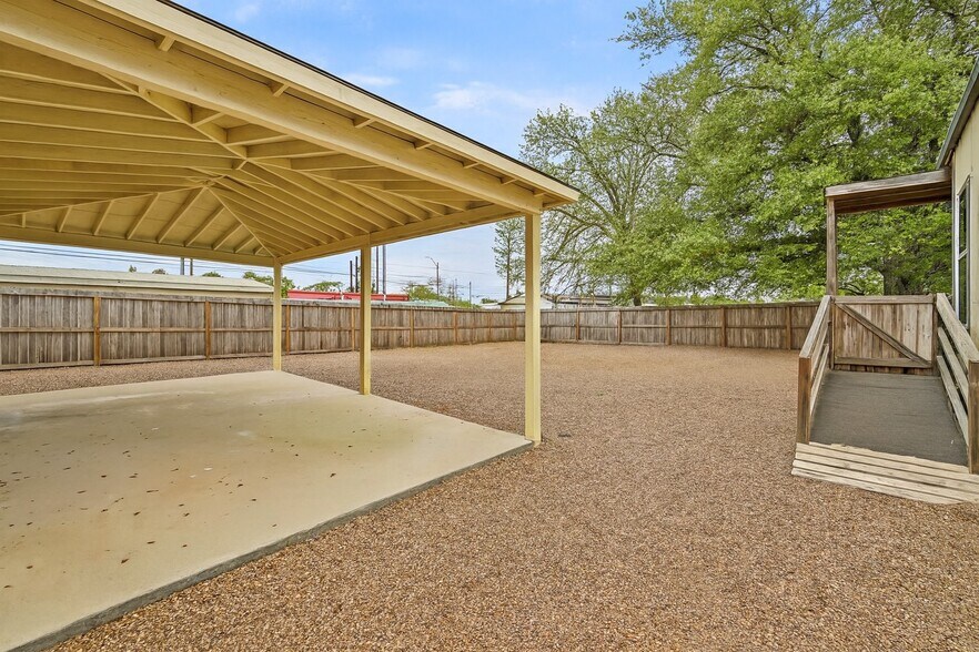 More Photos Of 1030 4th St, Rosenberg Daycare Center For Sale