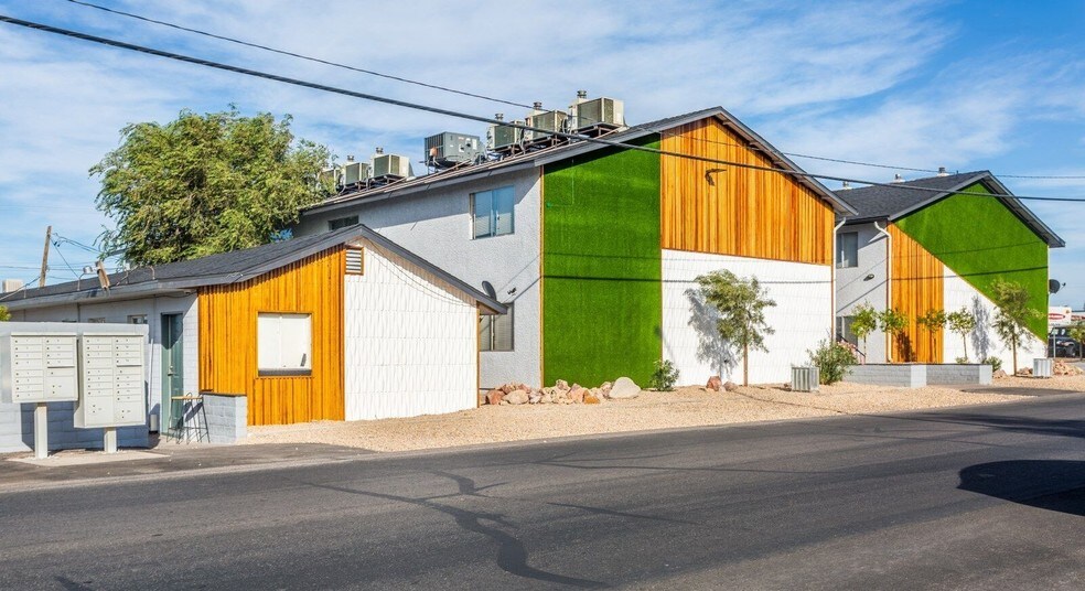 More Photos Of 1638-1644 Athol Ave, Henderson Apartments For Sale