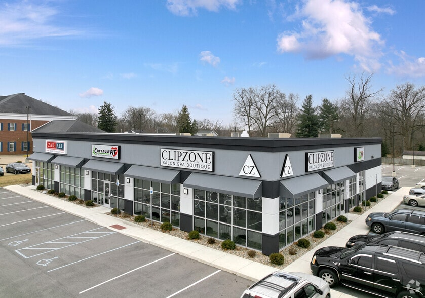 More Photos Of 3705-3719 S Scatterfield Rd, Anderson Storefront For Lease