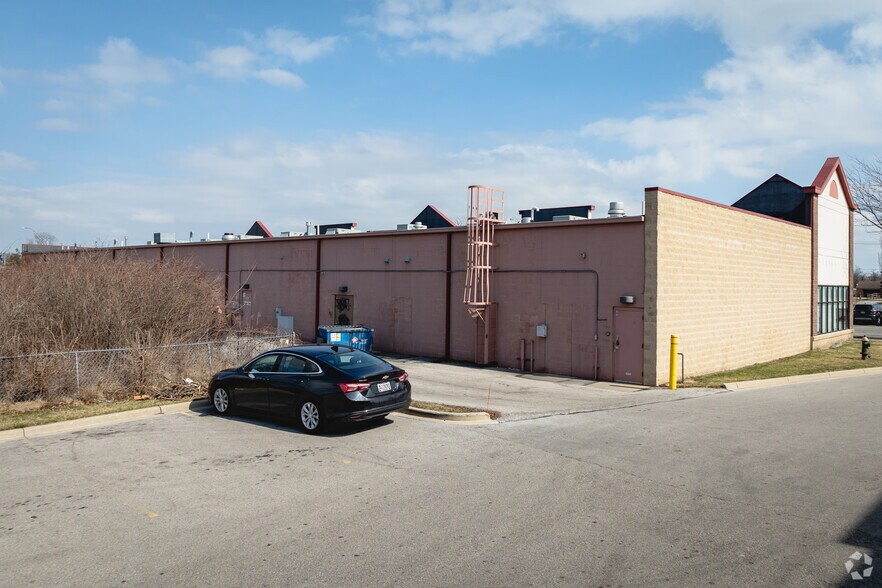 More Photos Of 4747 Suder Ave, Toledo Freestanding For Lease