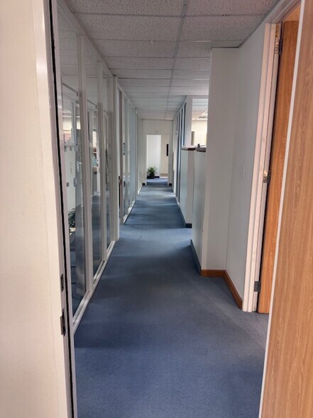More Photos Of 9876 Plano Rd, Dallas Office For Sale