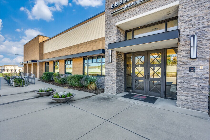 More Photos Of 955 State Highway 121, Allen Freestanding For Sale