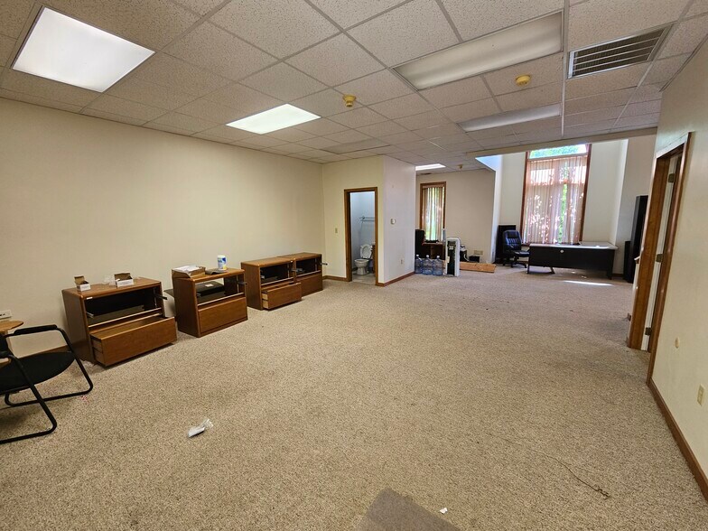 More Photos Of 124 Commons Ct, Chadds Ford Office For Lease