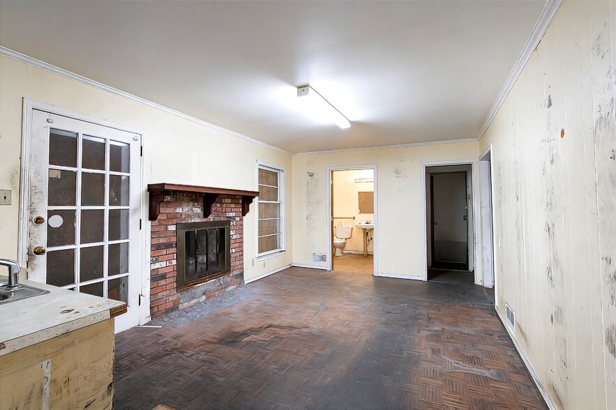 More Photos Of 5195 Austell Rd, Austell Flex For Sale