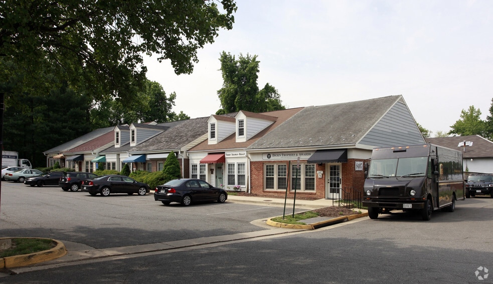 More Photos Of 8407 Richmond Hwy, Alexandria Storefront For Sale