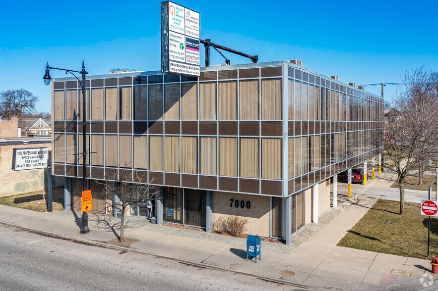 More Photos Of 7000 W North Ave, Chicago Medical For Lease