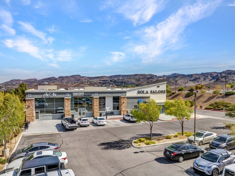 More Photos Of 600 S Green Valley Pky, Henderson Restaurant For Lease