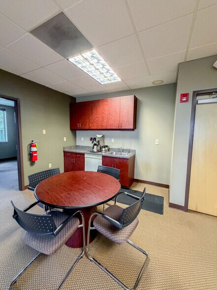More Photos Of 5925 Stevenson Ave, Harrisburg Office For Sale