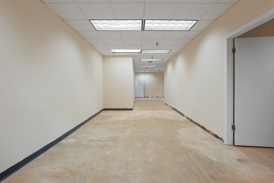 More Photos Of 339 Buschs Frontage Rd, Annapolis Medical For Lease
