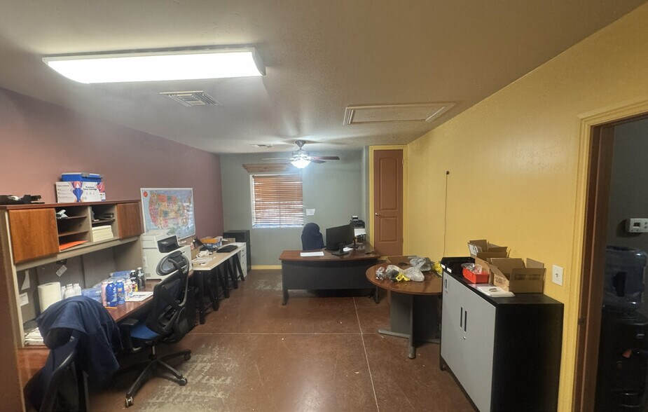 More Photos Of 770 E 39th Ave, Apache Junction Warehouse For Lease
