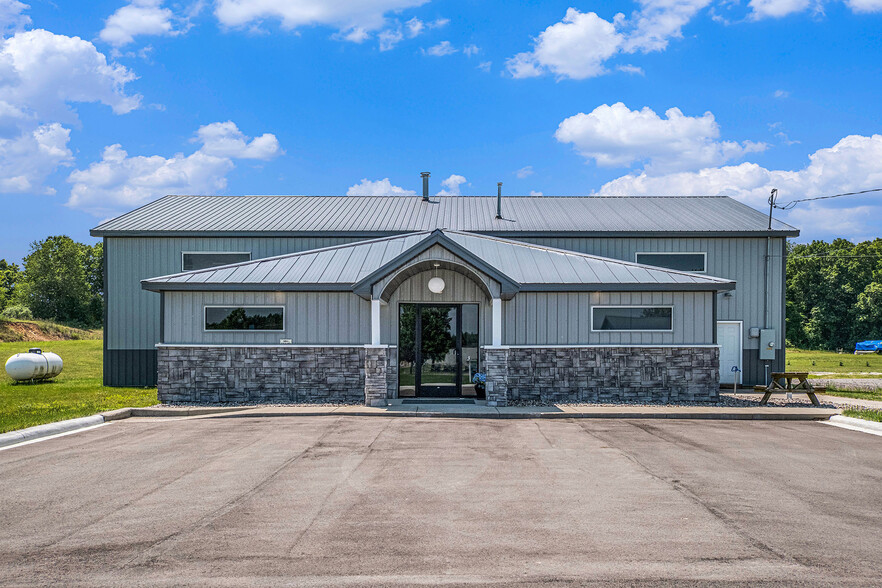 More Photos Of 9486 S Meridian Rd, Clarklake Light Manufacturing For Sale