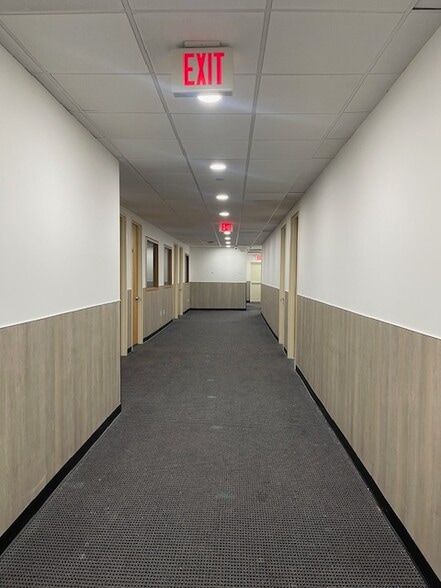 More Photos Of 247 Fulton Ave, Hempstead Storefront Retail Office For Lease