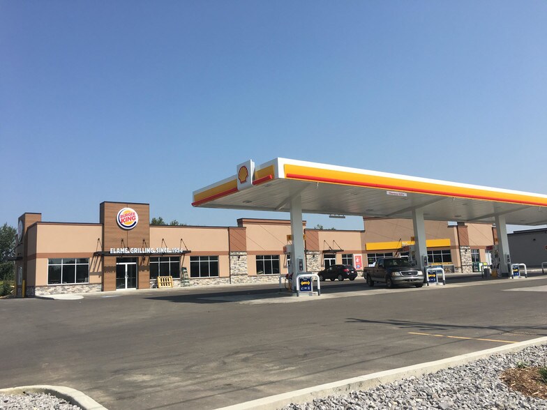 More Photos Of 4101 49 Ave, Stony Plain Storefront For Sale