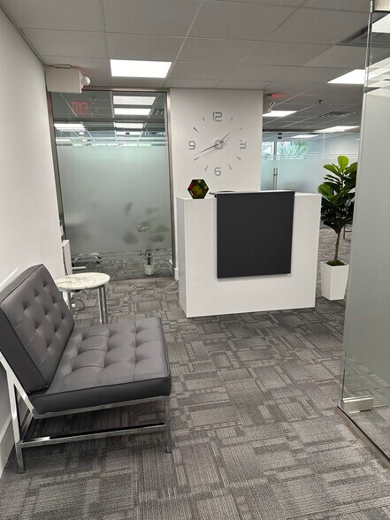 More Photos Of 1110 Brickell Ave, Miami Office For Sale