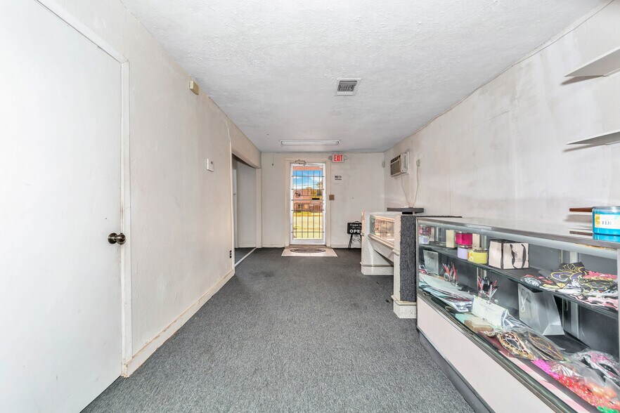 3925 Mansfield Hwy, Forest Hill, TX 76119 Freestanding For Sale