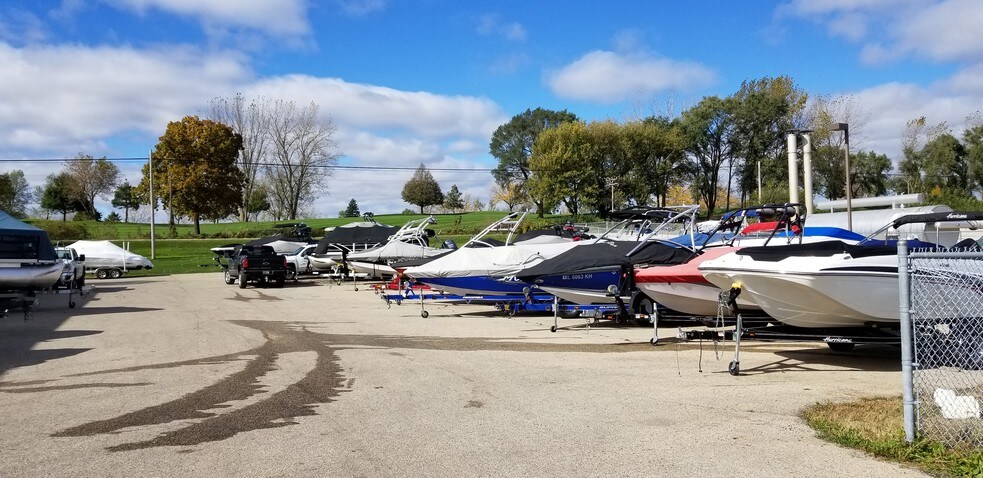 More Photos Of 2101 Route 176, Prairie Grove Showroom For Sale