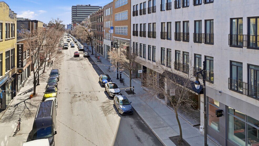 More Photos Of 4446 Boul Saint-Laurent, Montréal Loft Creative Space For Lease