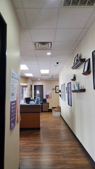 More Photos Of 1914 Gessner Dr, Houston Unknown For Lease