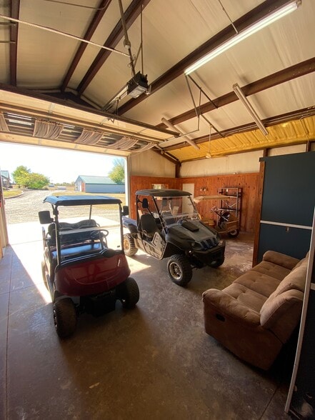 More Photos Of 6701 NW 178th St, Edmond Flex For Sale