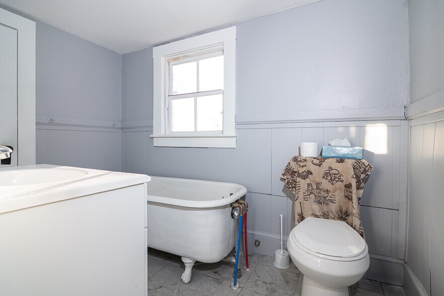 More Photos Of 367 Child St, Warren Freestanding For Sale