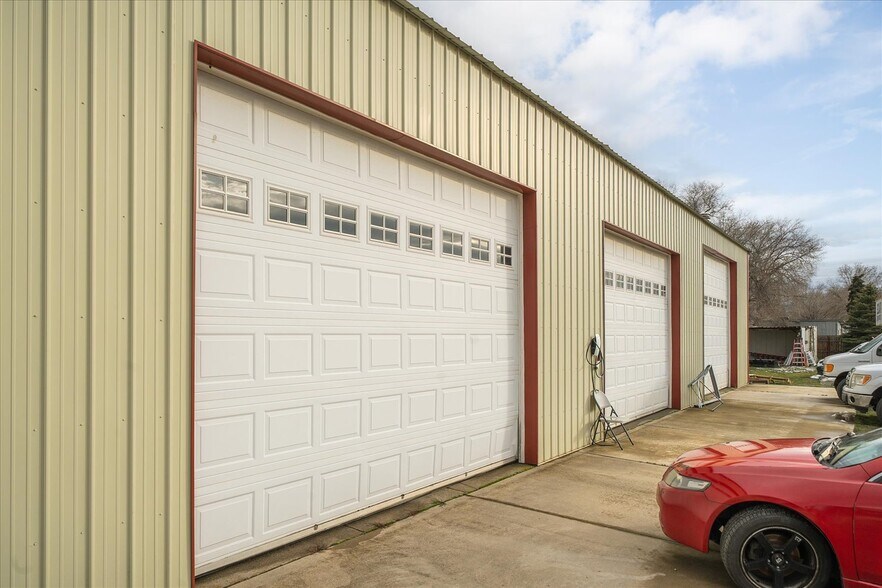 More Photos Of 17220 E Cowley Ave, Spokane Valley Warehouse For Sale