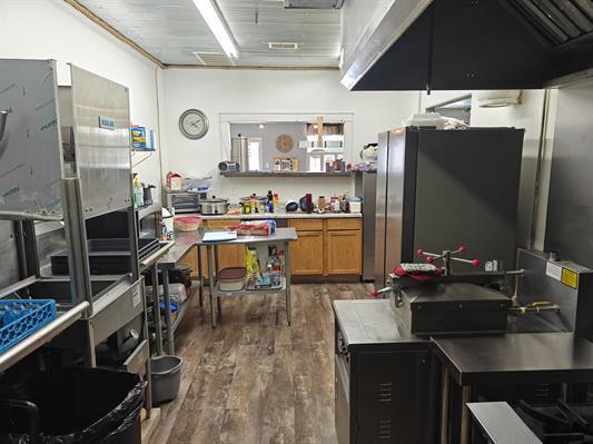 More Photos Of 308 Main St, Trenton Specialty For Sale