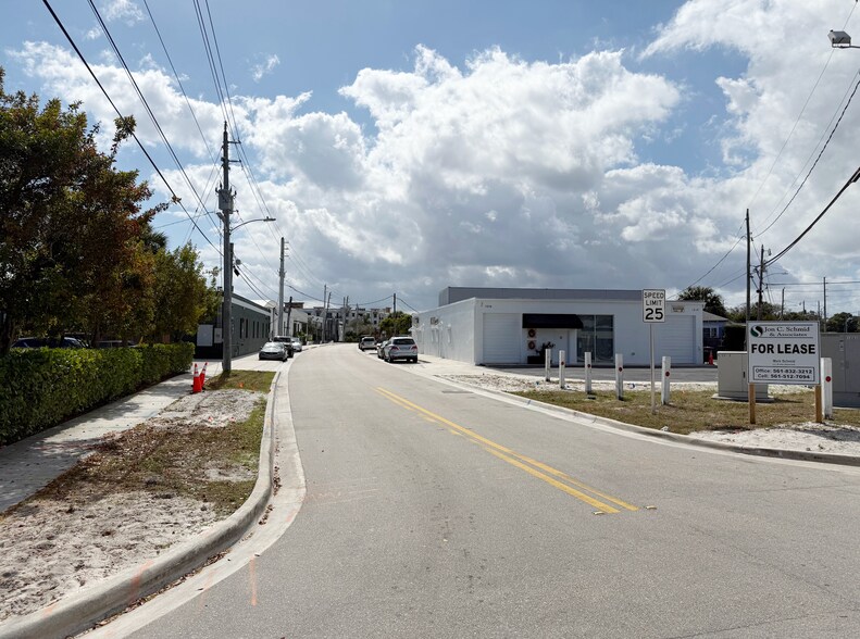 More Photos Of 1214 Roebuck Ct, West Palm Beach Warehouse For Lease