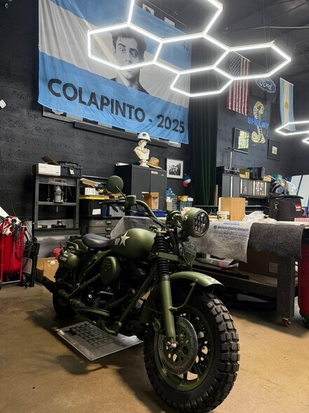 More Photos Of 310 NW 71st St, Miami Warehouse For Sale