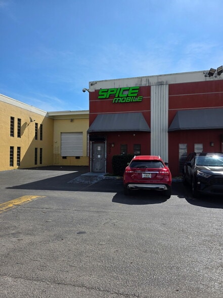More Photos Of 3337 NW 74th Ave, Miami Warehouse For Lease