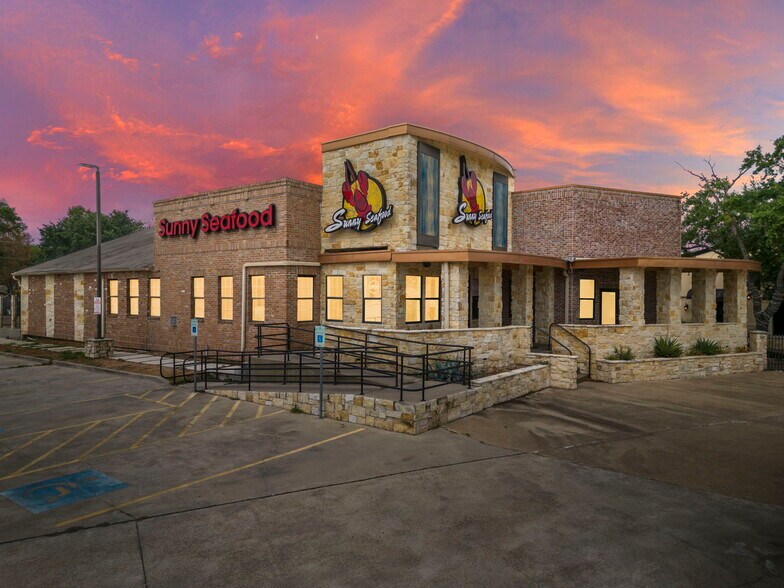 Primary Photo Of 2320 NASA Pky, Seabrook Restaurant For Sale