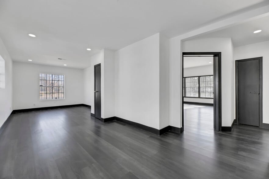 More Photos Of 530 S 7th St, Las Vegas Office Residential For Lease