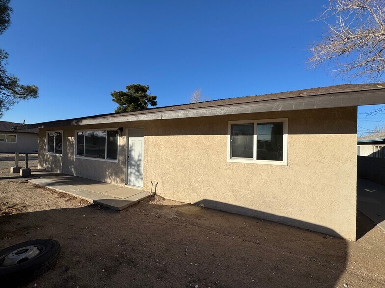 More Photos Of 16012-16020 Juniper St, Hesperia Assisted Living For Lease