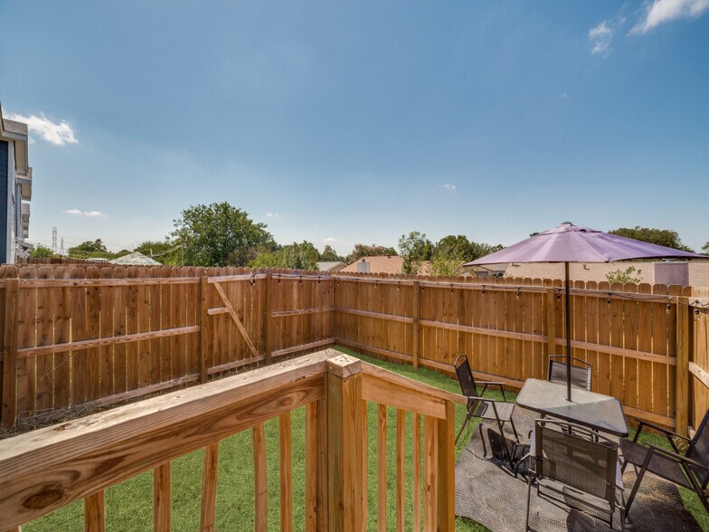 More Photos Of 6934 Crestway Rd, San Antonio Apartments For Sale