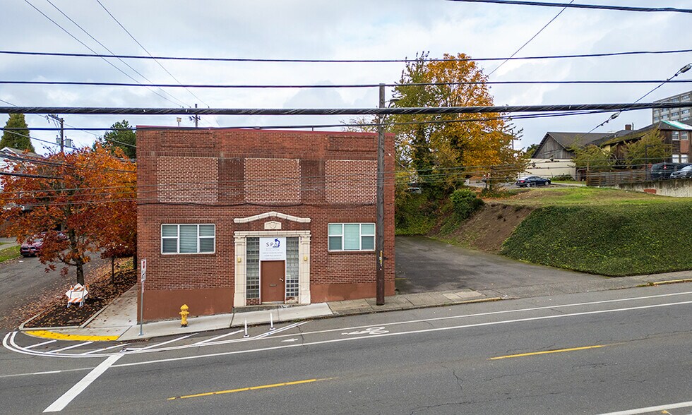 More Photos Of 1600 S Jackson St, Seattle Office Residential For Sale