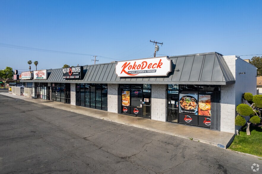 More Photos Of 2610 W Edinger Ave, Santa Ana Freestanding For Lease