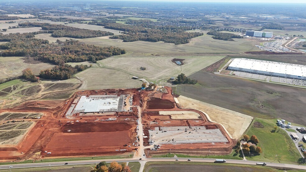 More Photos Of 4175 Guthrie Hwy, Clarksville Unknown For Lease