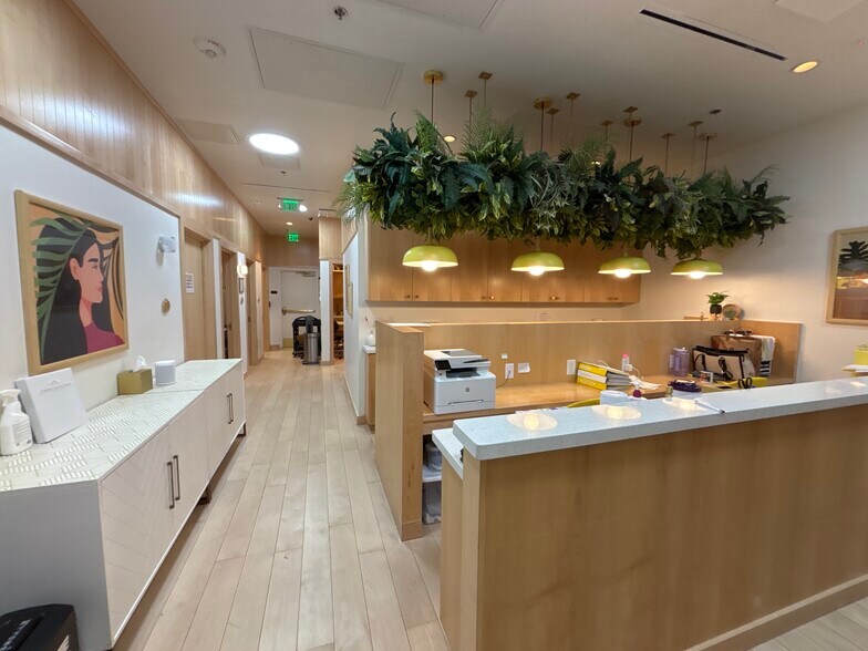 More Photos Of 3005 Peachtree Rd NE, Atlanta Apartments For Lease