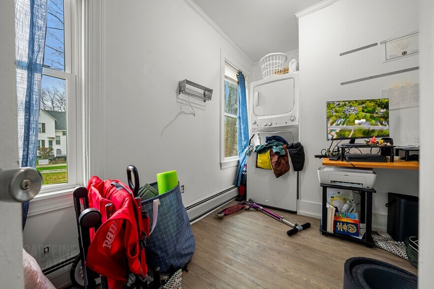 More Photos Of 15 South St, Freeport Apartments For Sale