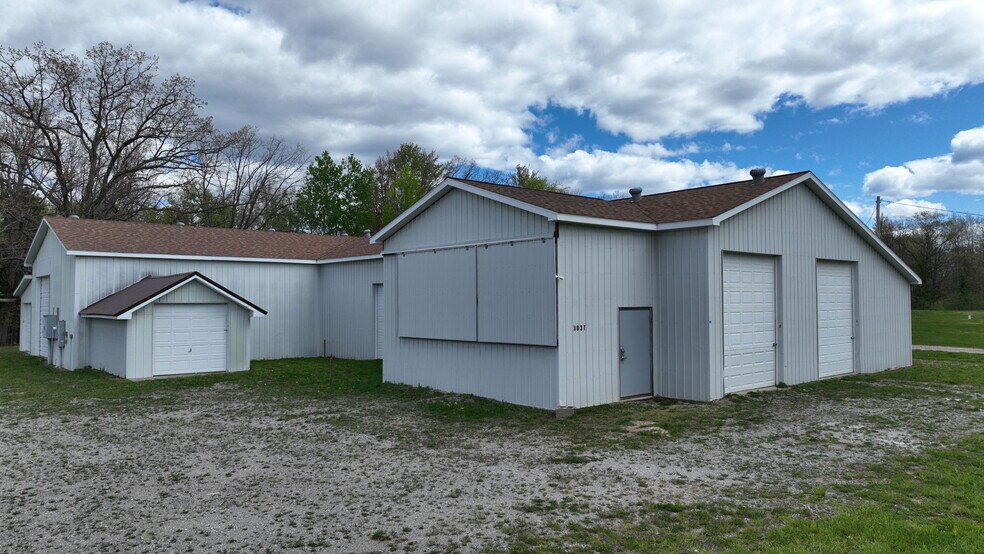 Primary Photo Of 3837 Sage Lake Rd, Lupton Self Storage For Sale