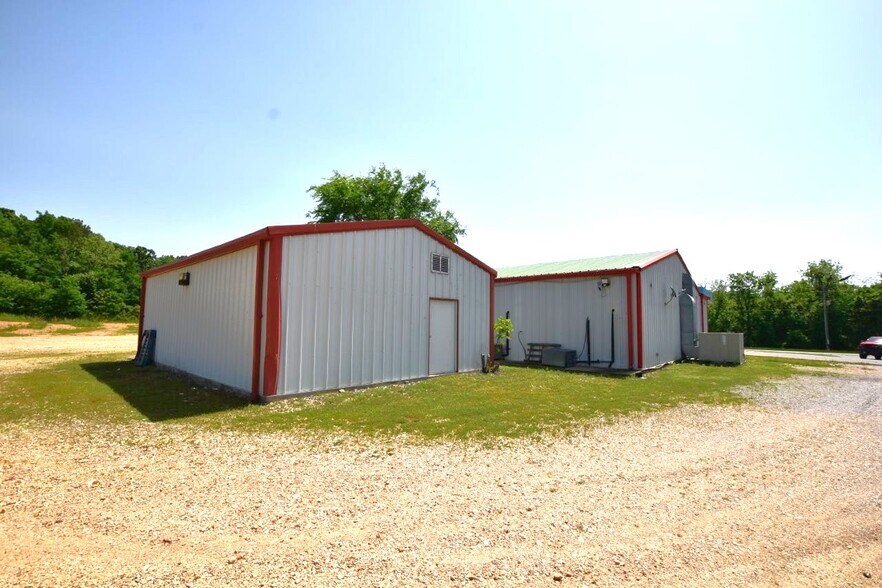 More Photos Of 75174 Hwy 59 Hwy, Stilwell Convenience Store For Sale