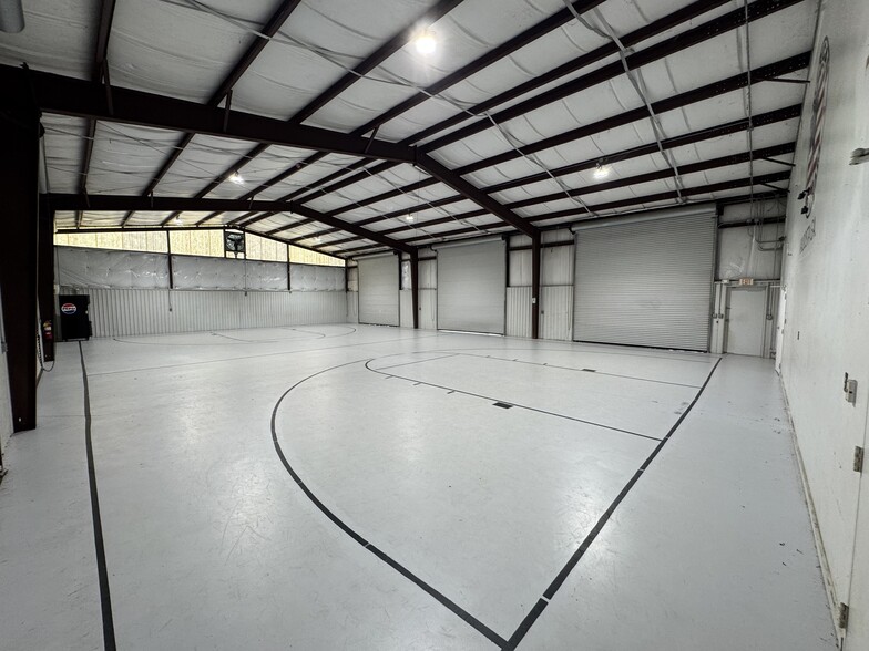 More Photos Of 4354 Valnorth Dr, Valdosta Warehouse For Lease