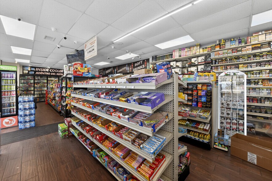 More Photos Of 1240 8th Ave W, Palmetto Service Station For Sale