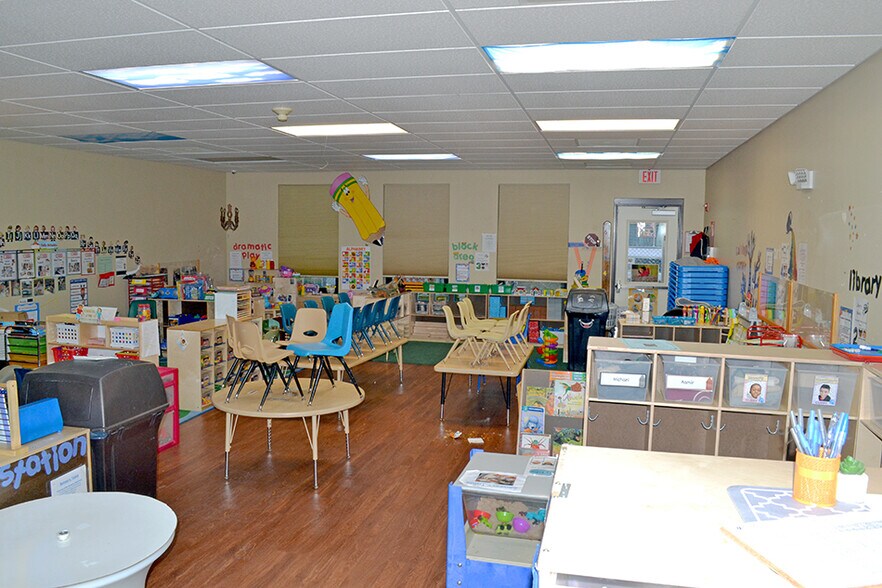 More Photos Of 1249 20th St, Granite City Daycare Center For Sale