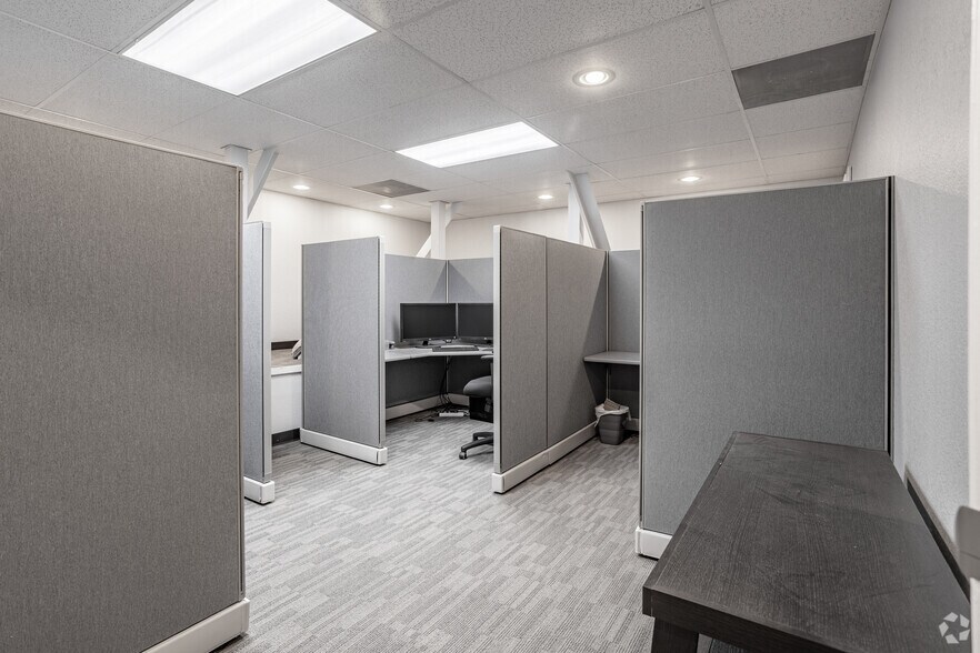 More Photos Of 1230 N Jefferson St, Anaheim Light Distribution For Lease