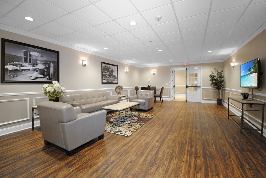 More Photos Of 107 S Washington Ave, Saginaw Apartments For Lease