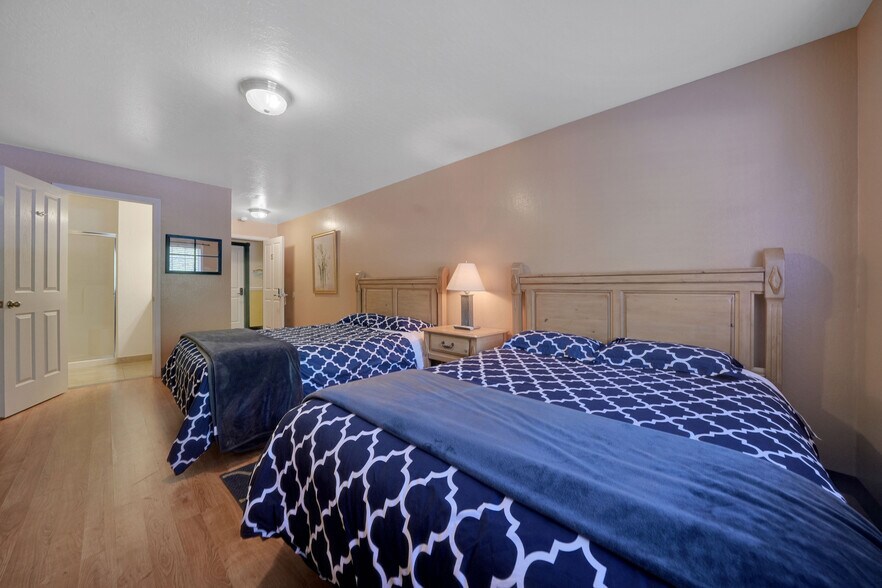 More Photos Of 31880 State Highway 108, Strawberry Hotel For Sale