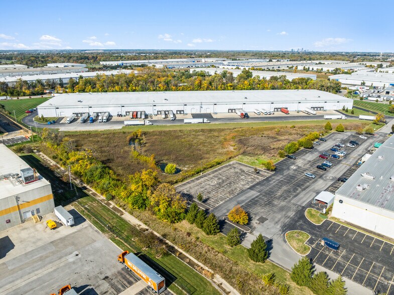 More Photos Of 6054 Shook Rd, Lockbourne Warehouse For Lease
